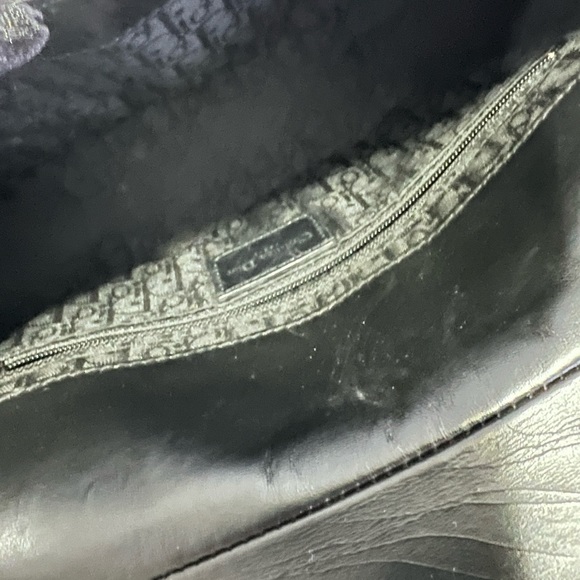 Vintage Dior Black leather bondage shoulder bag - Picture 6 of 9